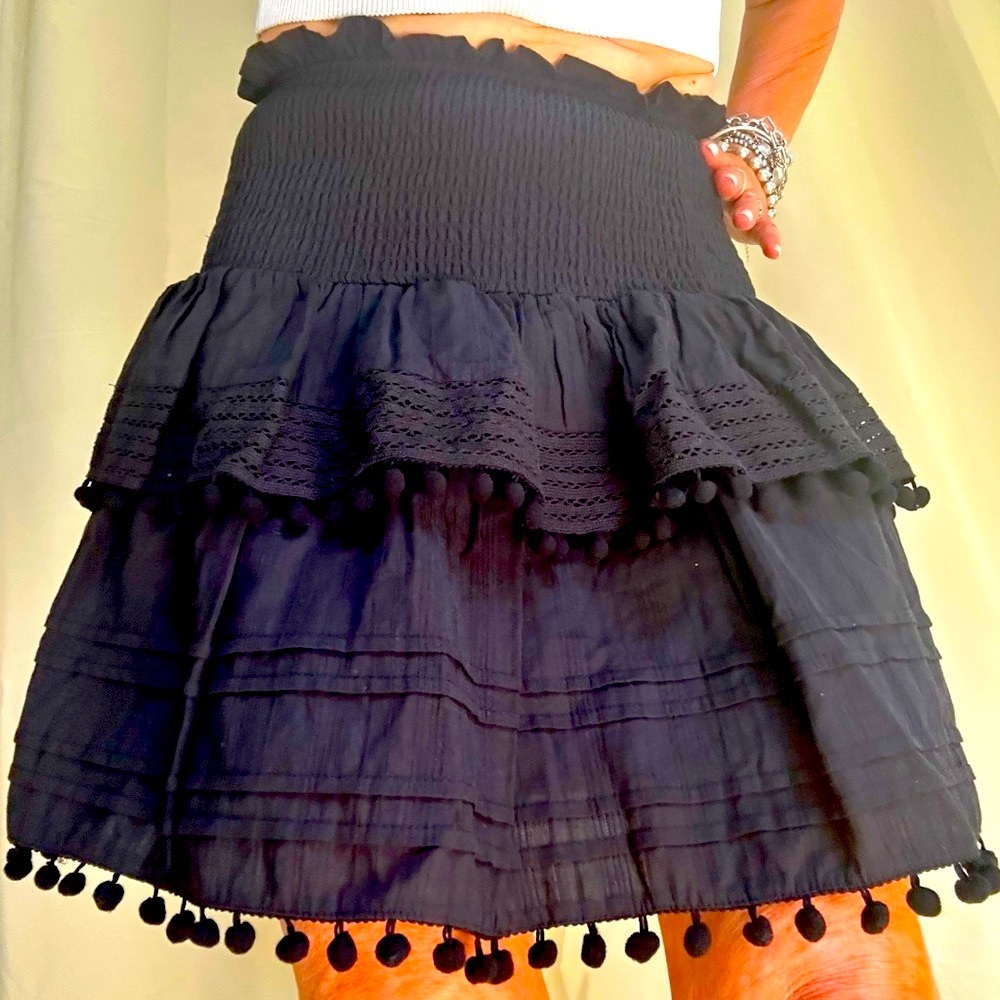 House of Harlow Black Tiered Pom Pom Mini Skirt. Smocked Waist. Size XS